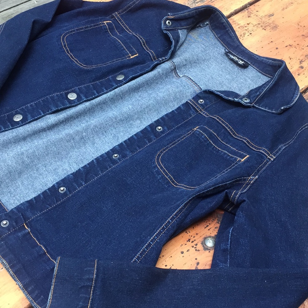 NEVER Worn Contrast Jean Jacket
